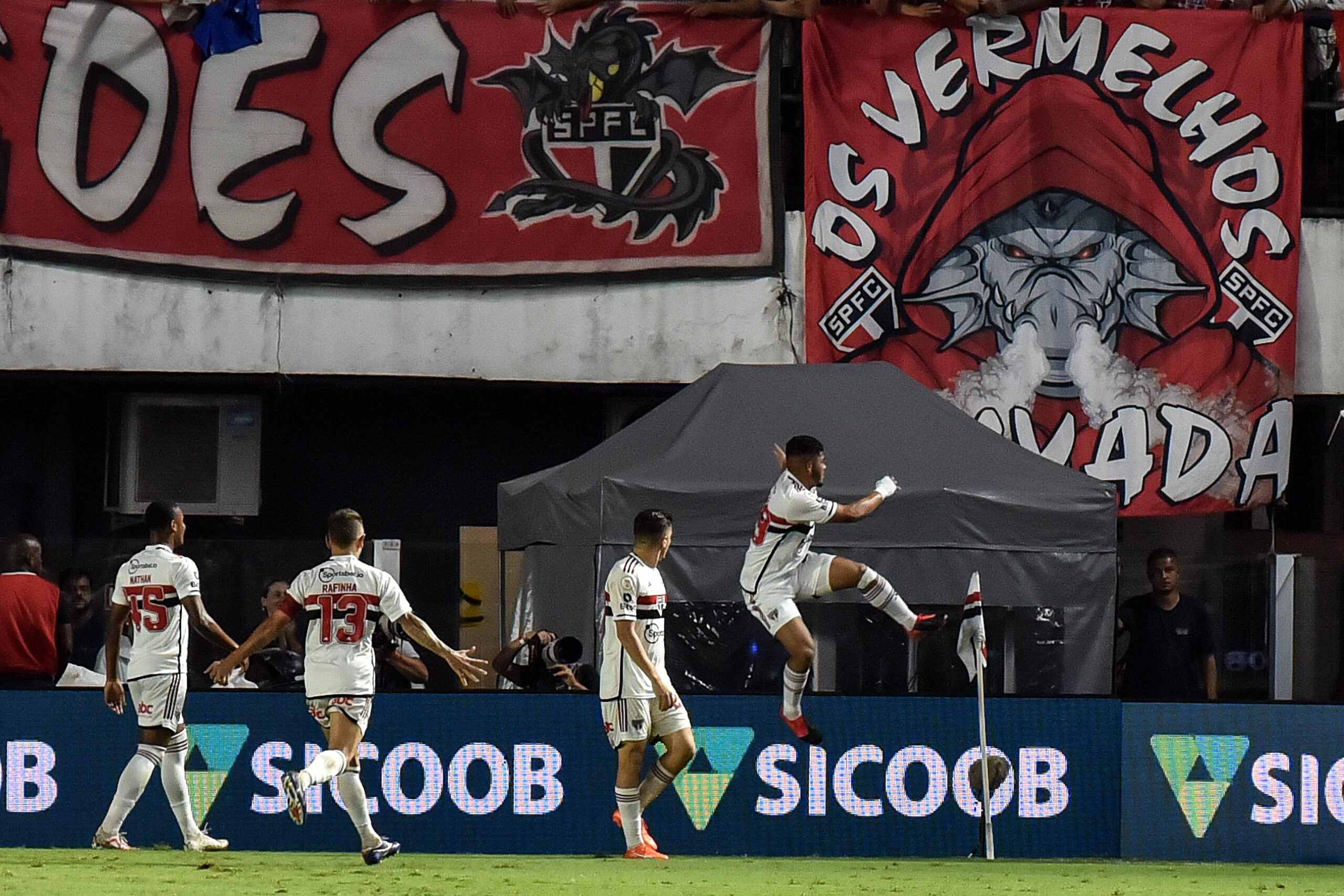 Vila Belmiro bate recorde de arrecadação no ano com jogo do São Paulo, 71% acima do recorde do Santos 1 image 39