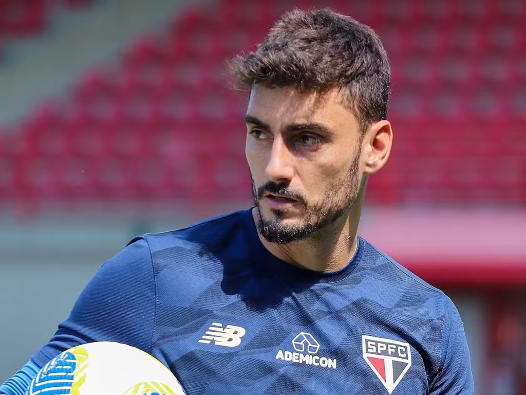 Descontentamento do grupo com Arboleda é evidenciado em entrevista de Rafael - Blog do São Paulo