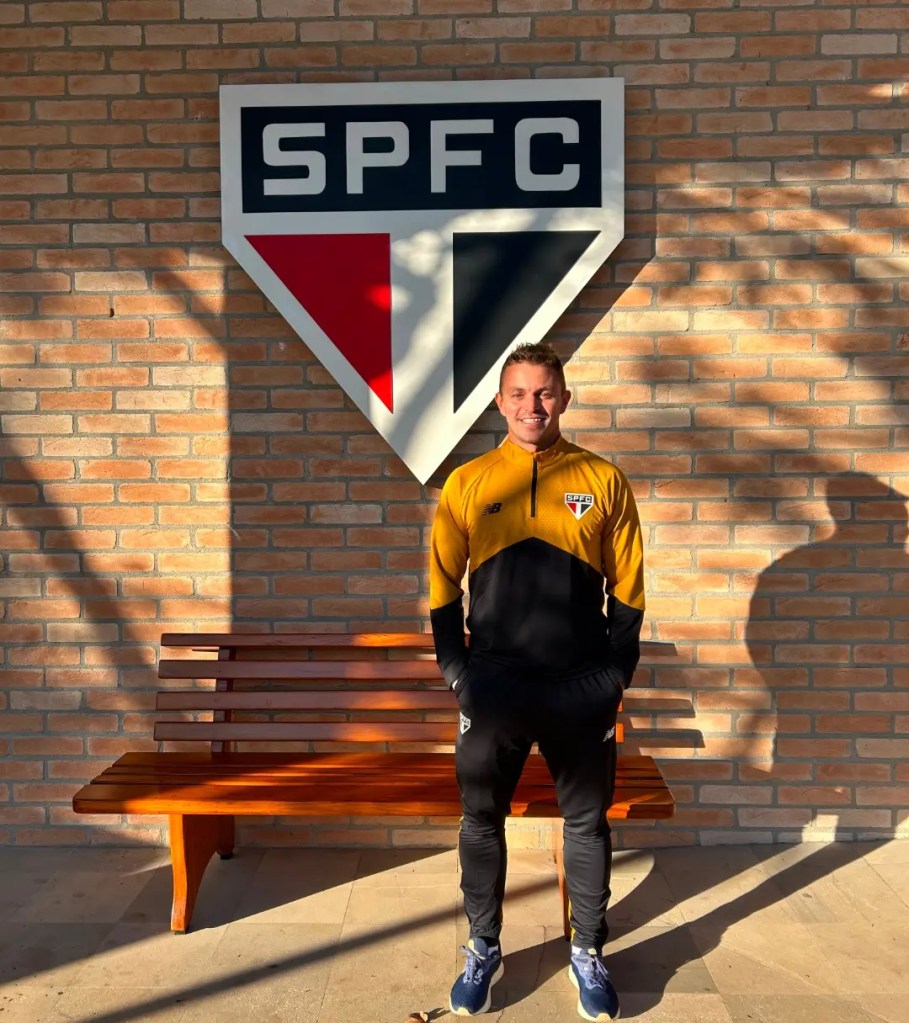 Reforço confirmado para Cotia, Ravi comemora chegada ao São Paulo 1 SAO PAULO FUTEBOL CLUBE🇾🇪Hoje inicio um novo ciclo em minha trajetoria profissional.E com mui